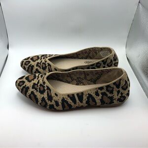 Skechers Cleo womens leopards print flats size 7
